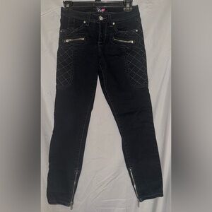 Elegant Black Quilted Junior’s Ankle Jeans